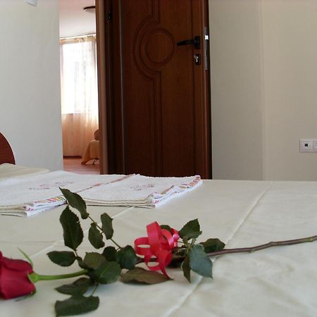 Park Apartments & Rooms Popovi Sandanski Ngoại thất bức ảnh